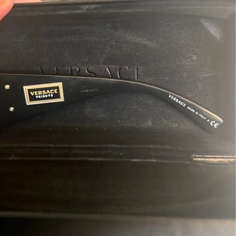 Versace Sunglasses - Unisex - Picture 11 of 11